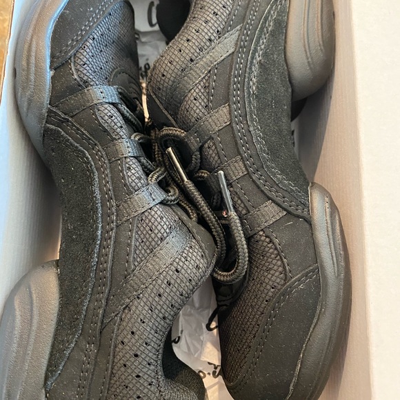 capezio hip hop dance shoes
